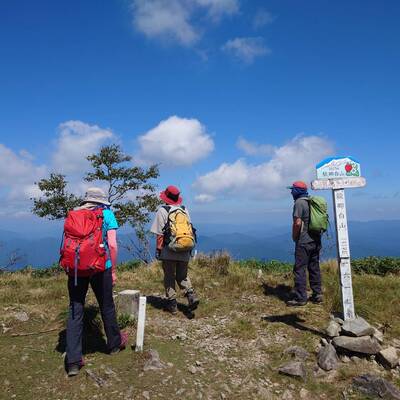 山頂プレートにある「能郷苺」はどこ？？