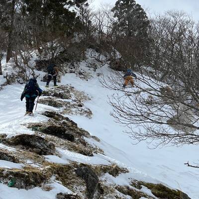 Ｙ師匠と右からまわり、危険な箇所も。