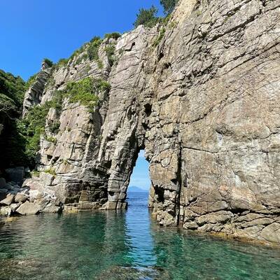 大門から青葉山。