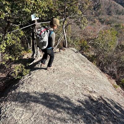 マンモスの背を下ります。